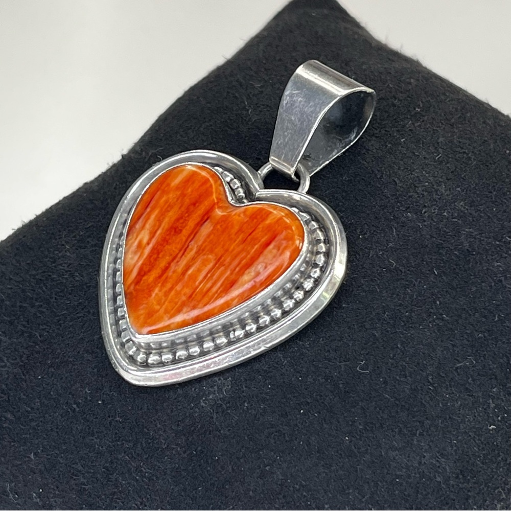 Vintage Sterling Silver Navajo Orange Oyster Heart Pendant‎ LS Sterling